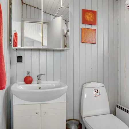 Beautiful In Bjert With 2 Bedrooms And Wifi Prázdninový dům Binderup Strand